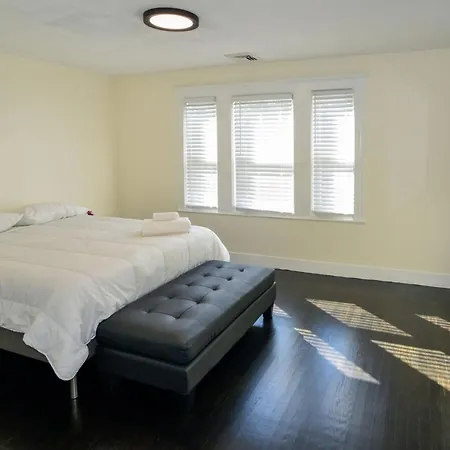 Modern Two Bedroom Condo - Boston